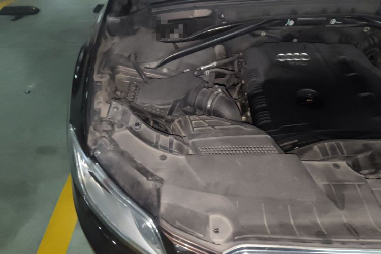 Used Audi Q5 2013 40 TFSI Comfort Edition Engine Bay Right