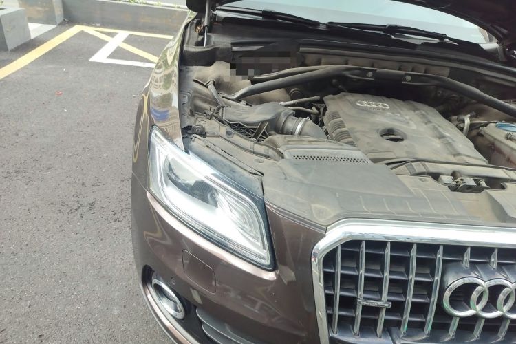 Used Audi Q5 2013 40 TFSI Technology Edition Engine Bay Right