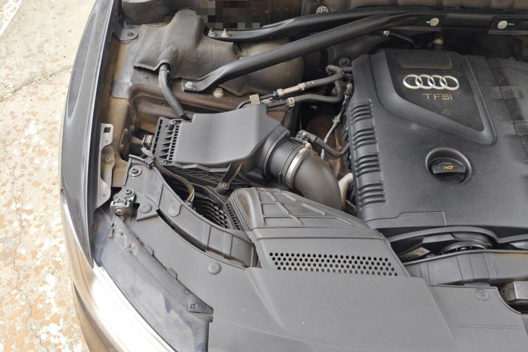 Used Audi Q5 2013 40 TFSI Ambition Engine Bay Right