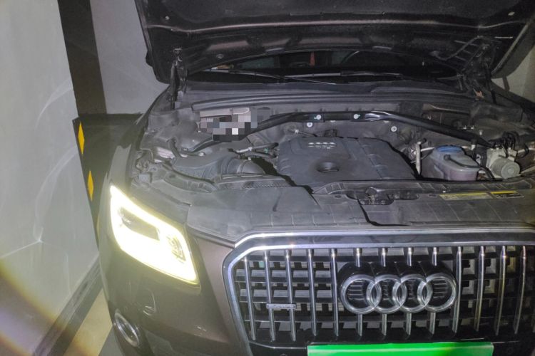 Used Audi Q5 2013 40 TFSI Technology Edition Engine Bay Right