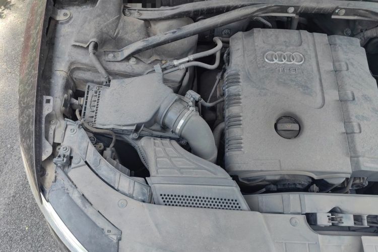 Used Audi Q5 2013 40 TFSI Comfort Edition Engine Bay Right