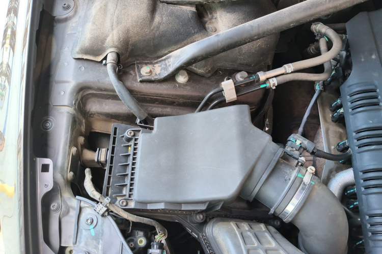 Used Audi Q5 2013 40 TFSI Comfort Edition Engine Bay Right