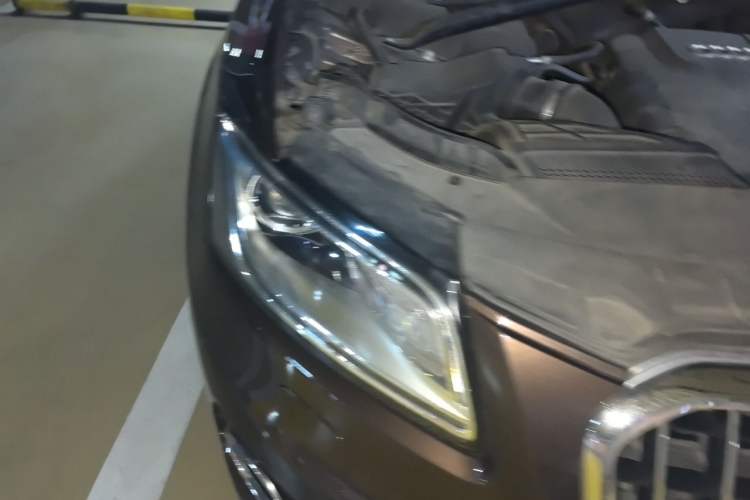 Used Audi Q5 2013 40 TFSI Comfort Edition Engine Bay Right