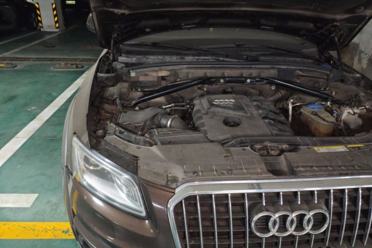 Used Audi Q5 2013 40 TFSI Technology Edition Engine Bay Right