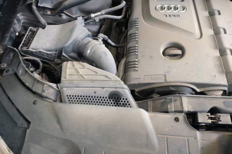 Used Audi Q5 2013 40 TFSI Technology Edition Engine Bay Right