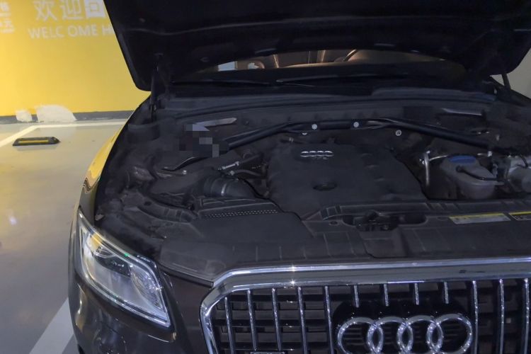 Used Audi Q5 2013 40 TFSI Technology Edition Engine Bay Right