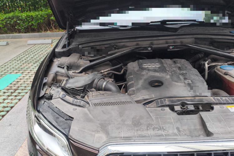 Used Audi Q5 2013 40 TFSI Technology Edition Engine Bay Right