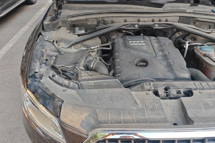 Used Audi Q5 2013 40 TFSI Technology Edition Engine Bay Right