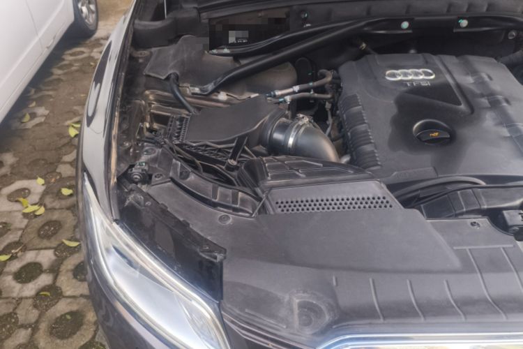 Used Audi Q5 2013 40 TFSI Technology Edition Engine Bay Right