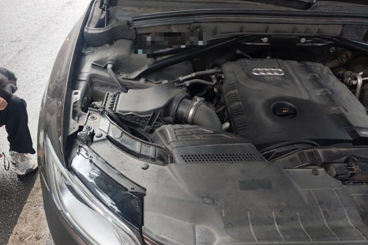 Used Audi Q5 2013 40 TFSI Technology Edition Engine Bay Right