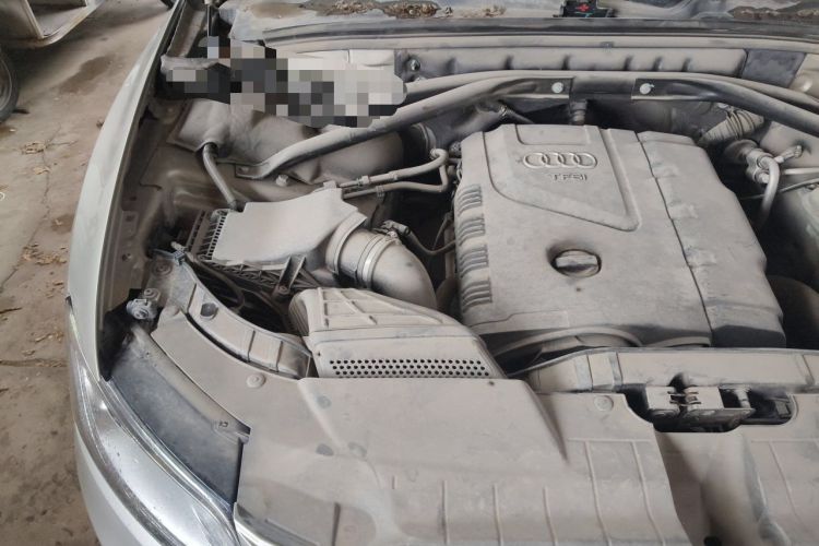 Used Audi Q5 2013 40 TFSI Ambition Engine Bay Right