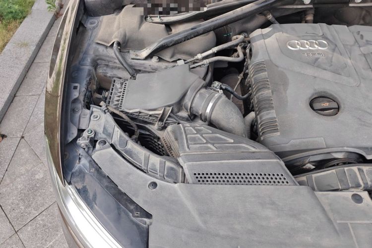 Used Audi Q5 2013 40 TFSI Technology Edition Engine Bay Right