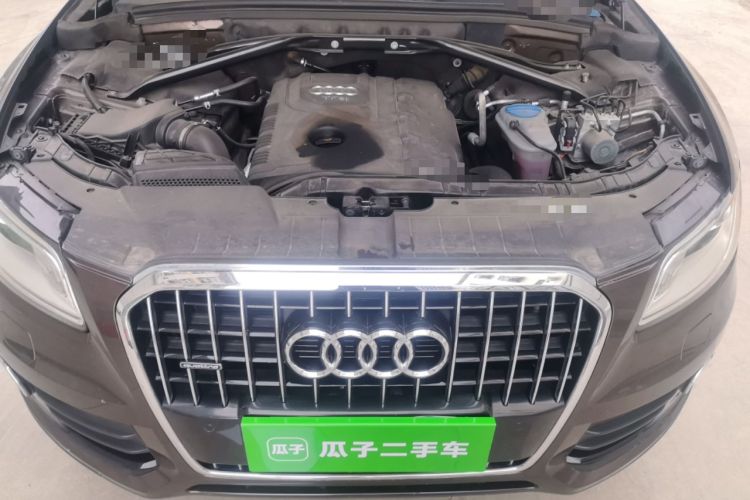 Used Audi Q5 2013 40 TFSI Technology Edition Engine Bay