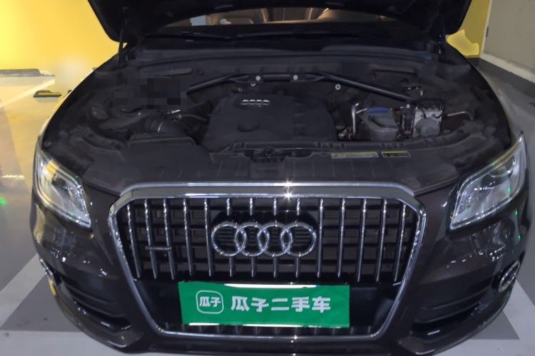 Used Audi Q5 2013 40 TFSI Technology Edition Engine Bay