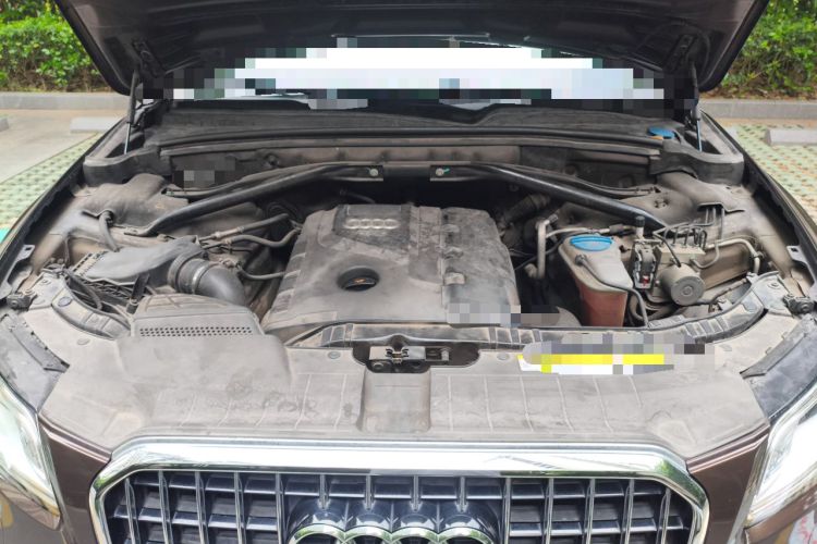 Used Audi Q5 2013 40 TFSI Technology Edition Engine Bay