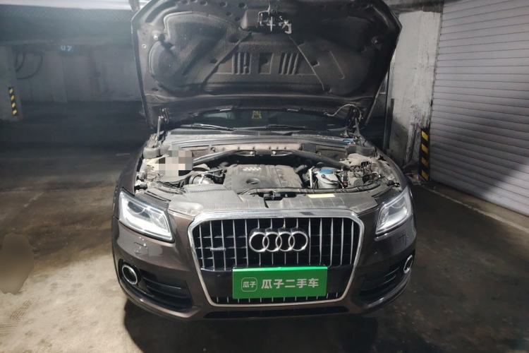 Used Audi Q5 2013 40 TFSI Comfort Edition Engine Bay