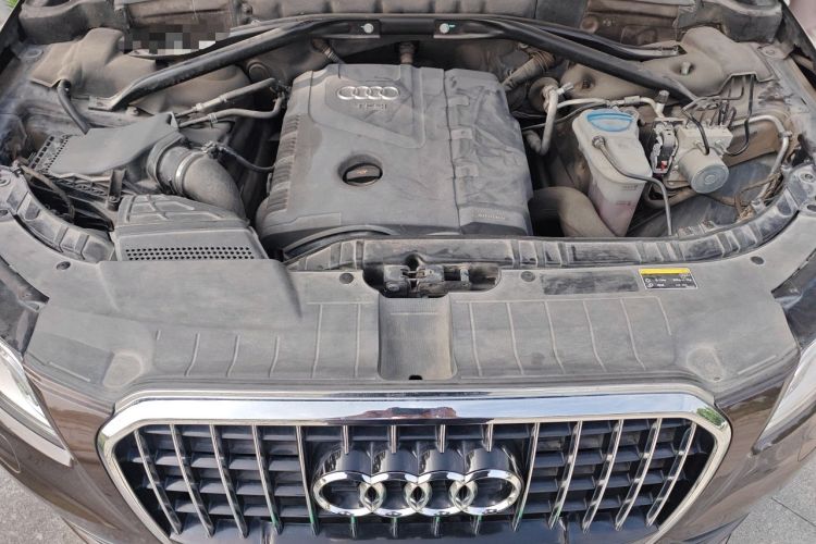 Used Audi Q5 2013 40 TFSI Technology Edition Engine Bay