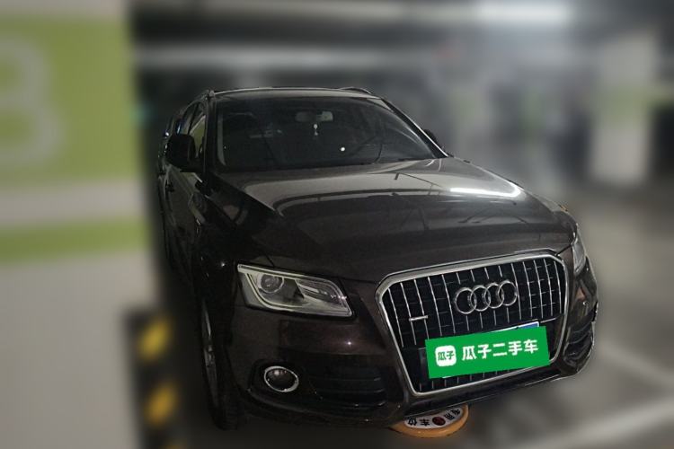 Used Audi Q5 2013 40 TFSI Technology Edition Front Right 45 Deg