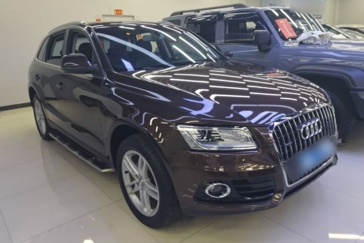 Used Audi Q5 2013 40 TFSI Ambition Front Right 45 Deg
