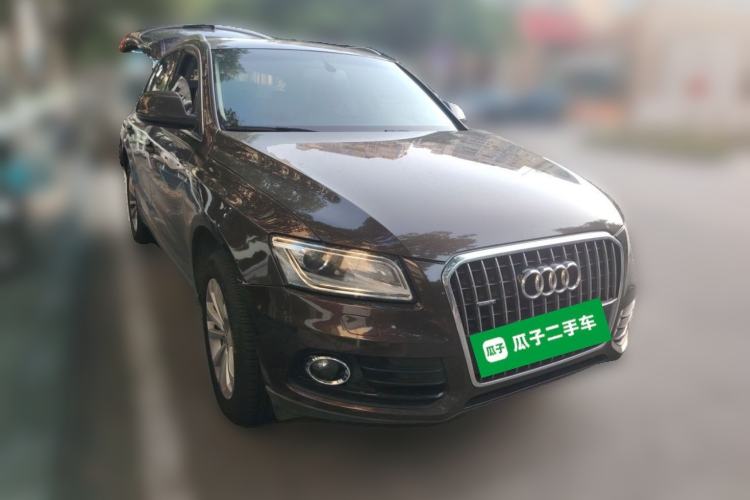 Used Audi Q5 2013 40 TFSI Technology Edition Front Right 45 Deg