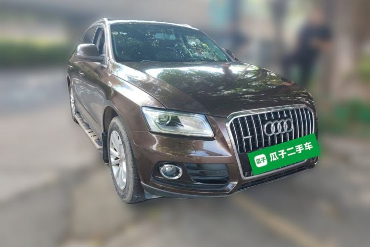 Used Audi Q5 2013 40 TFSI Technology Edition Front Right 45 Deg