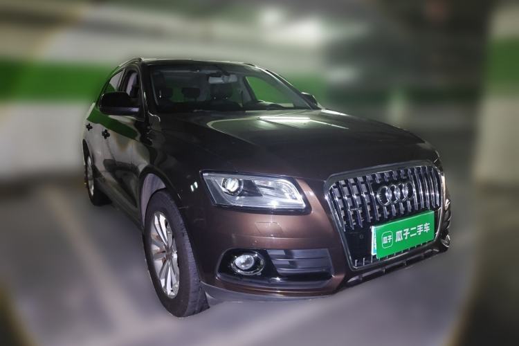 Used Audi Q5 2013 40 TFSI Technology Edition Front Right 45 Deg