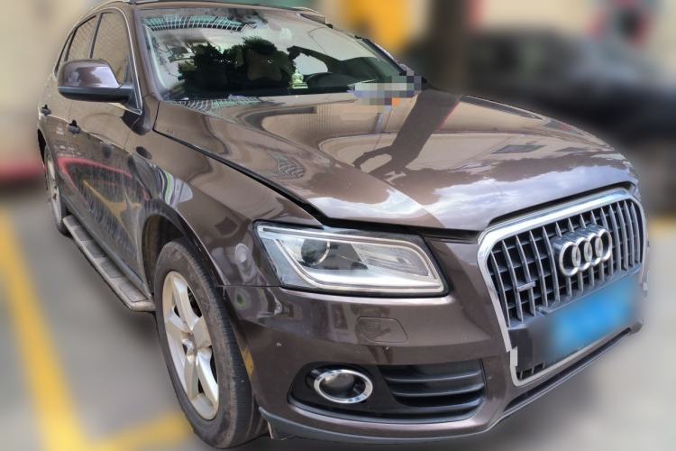 Used Audi Q5 2013 40 TFSI Comfort Edition Front Right 45 Deg