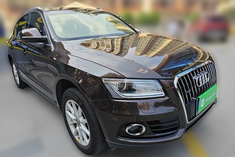 Used Audi Q5 2013 40 TFSI Ambition Front Right 45 Deg