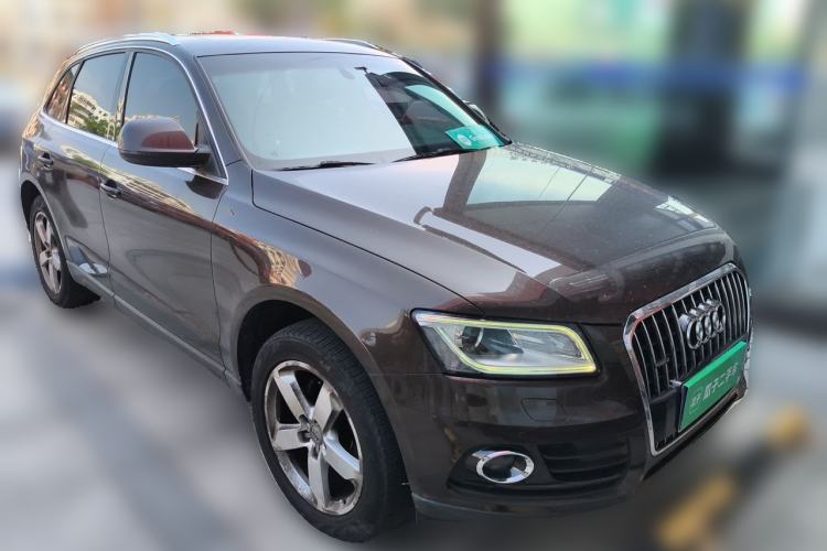 Used Audi Q5 2013 40 TFSI Comfort Edition Front Right 45 Deg