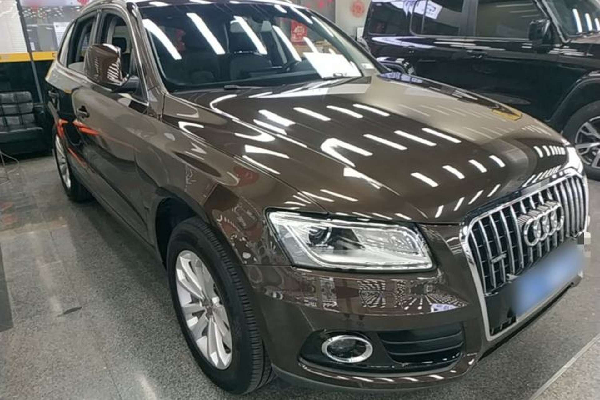 Used Audi Q5 2013 40 TFSI Technology Edition Front Right 45 Deg