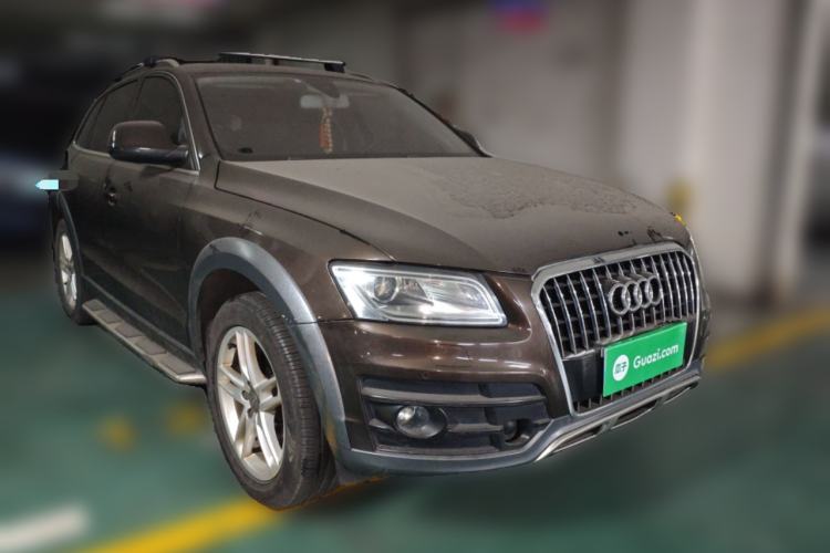 Used Audi Q5 2013 40 TFSI Technology Edition Front Right 45 Deg