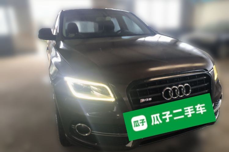 Used Audi Q5 2013 40 TFSI Technology Edition Front Right 45 Deg