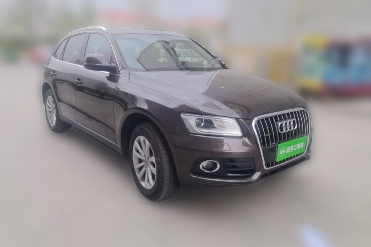 Used Audi Q5 2013 40 TFSI Technology Edition Front Right 45 Deg