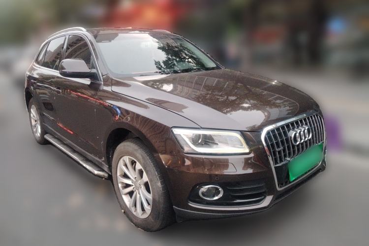Used Audi Q5 2013 40 TFSI Technology Edition Front Right 45 Deg