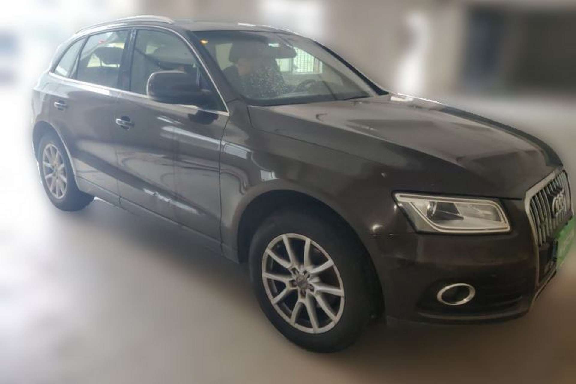 Used Audi Q5 2013 40 TFSI Technology Edition Front Right 45 Deg