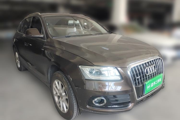 Used Audi Q5 2013 40 TFSI Ambition Front Right 45 Deg