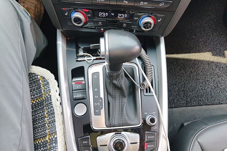 Used Audi Q5 2013 45 TFSI quattro Sport Edition Gear Lever