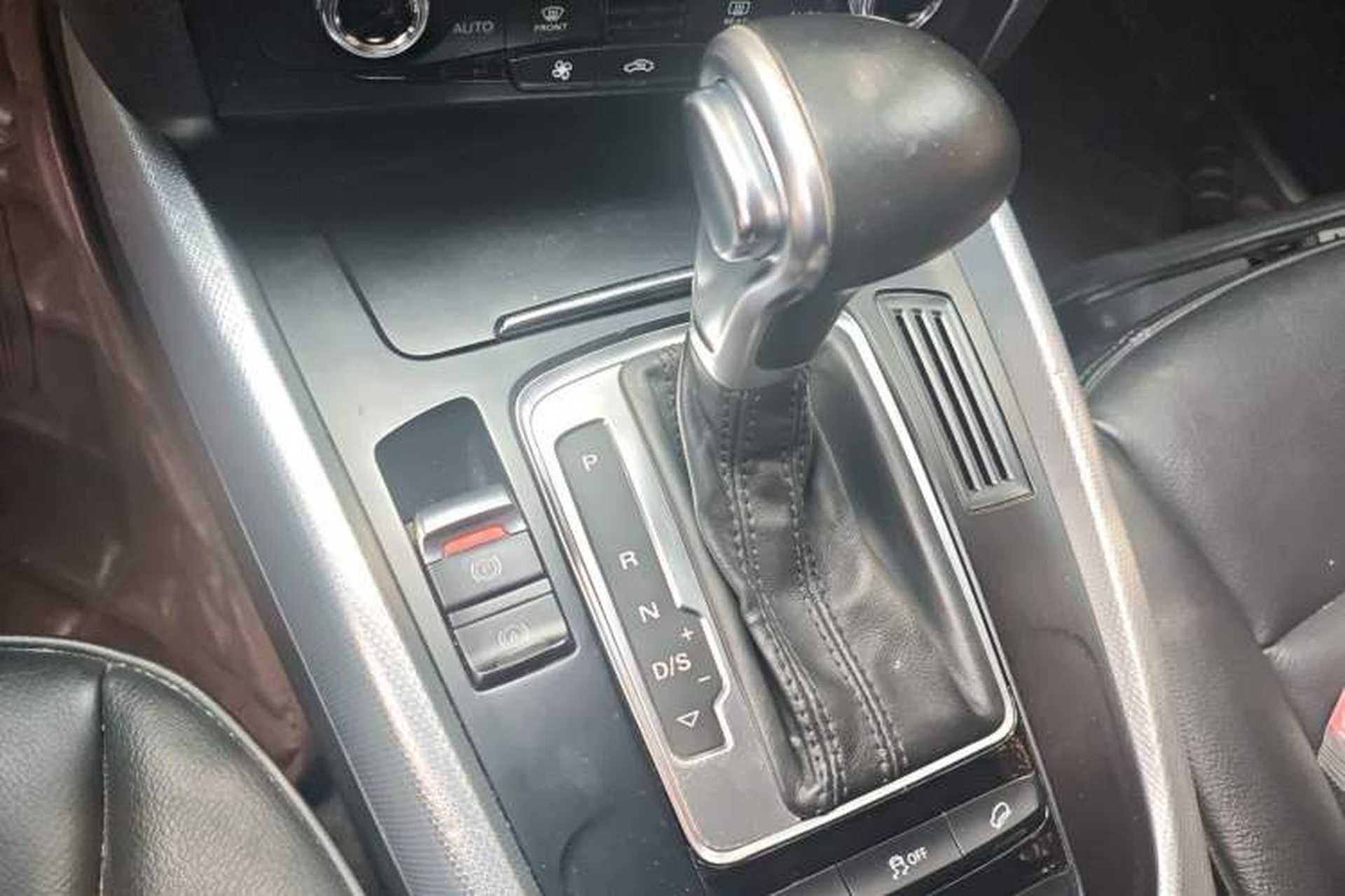 Used Audi Q5 2013 40 TFSI Technology Edition Gear Lever