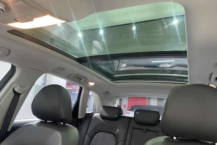 Used Audi Q5 2013 40 TFSI Ambition Headliner