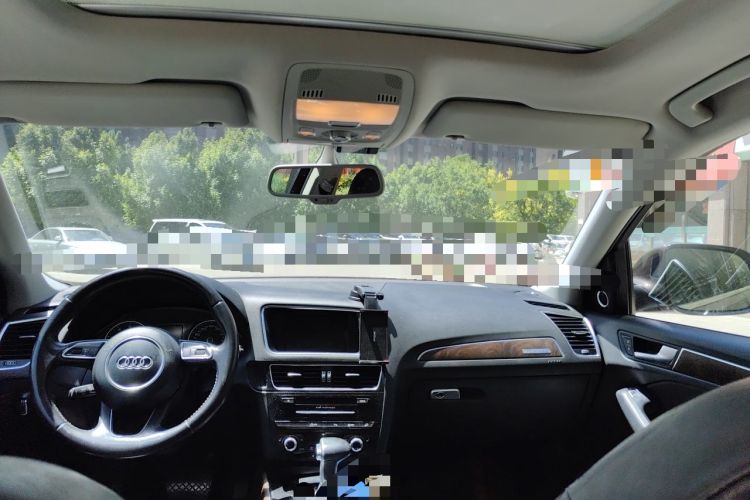 Used Audi Q5 2013 40 TFSI Luxury Model Headliner
