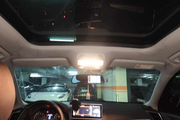 Used Audi Q5 2013 40 TFSI Technology Edition Headliner