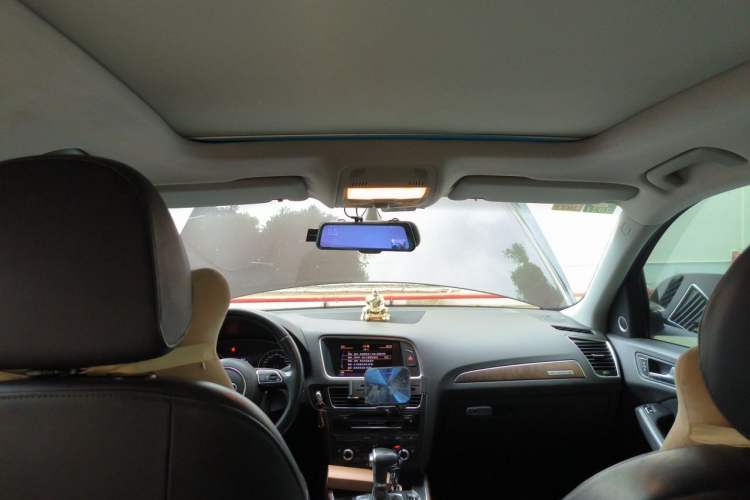 Used Audi Q5 2013 40 TFSI Comfort Edition Headliner