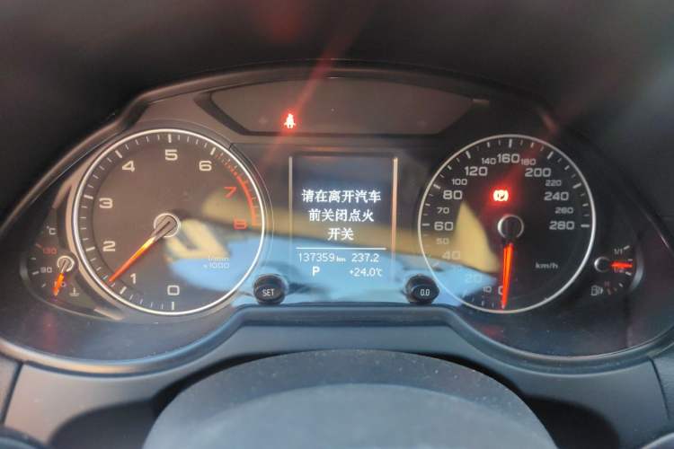 Used Audi Q5 2013 40 TFSI Technology Edition Instrument Cluster