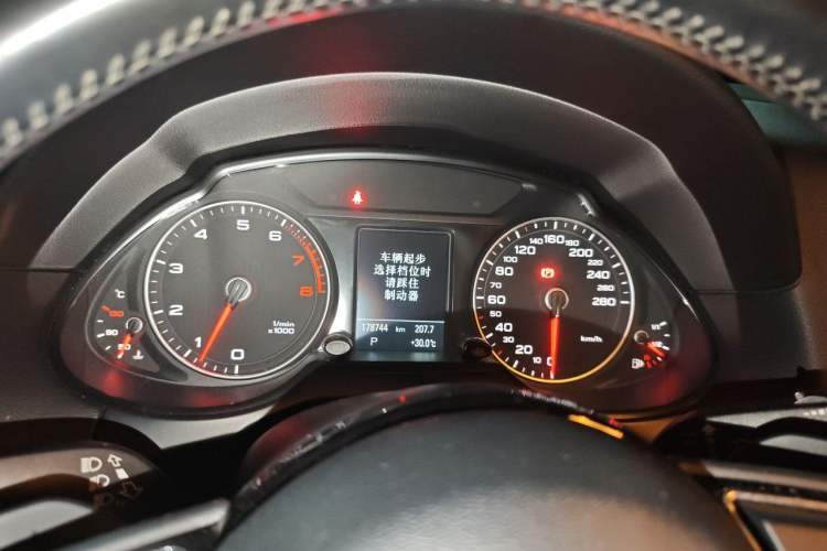 Used Audi Q5 2013 45 TFSI quattro Sport Edition Instrument Cluster