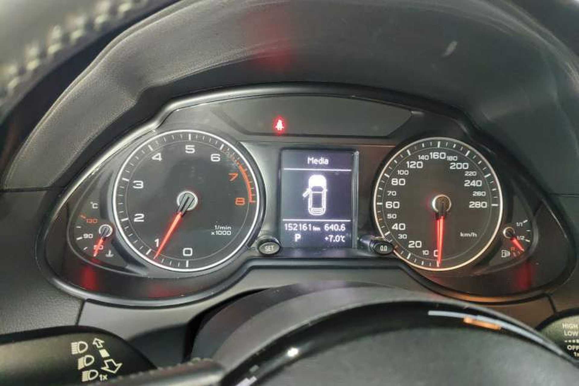 Used Audi Q5 2013 40 TFSI Technology Edition Instrument Cluster