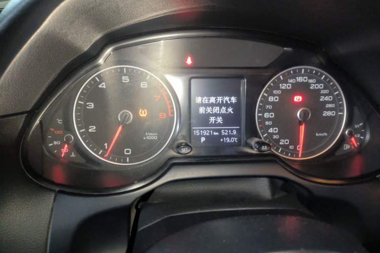 Used Audi Q5 2013 40 TFSI Technology Edition Instrument Cluster