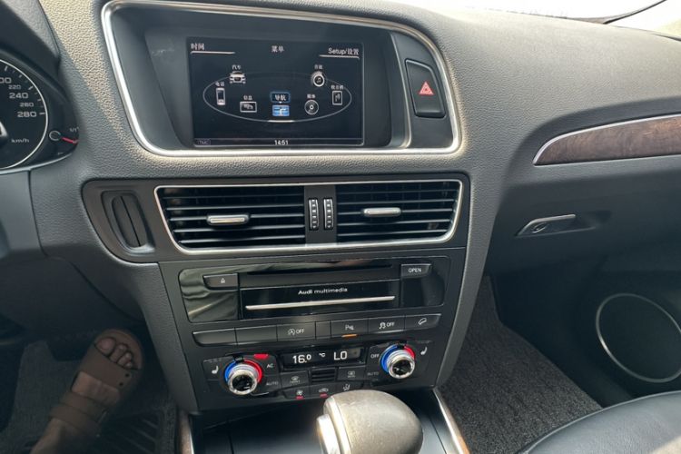 Used Audi Q5 2013 40 TFSI Comfort Edition Interior 2