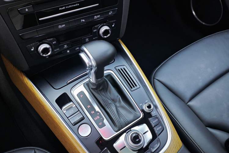 Used Audi Q5 2013 45 TFSI quattro off-road version Interior 5