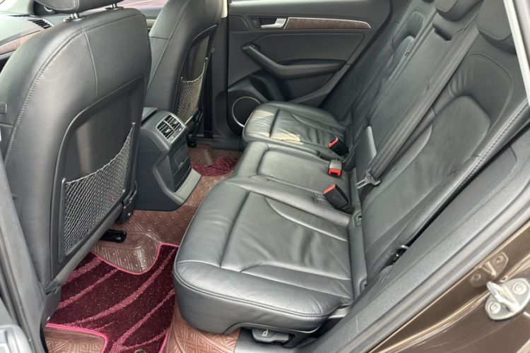 Used Audi Q5 2013 40 TFSI Comfort Edition Interior 6