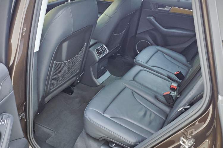 Used Audi Q5 2013 45 TFSI quattro off-road version Interior 7